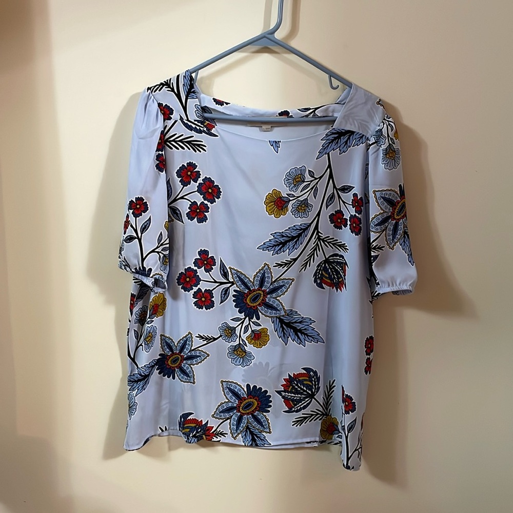 Floral blouse with square neckline